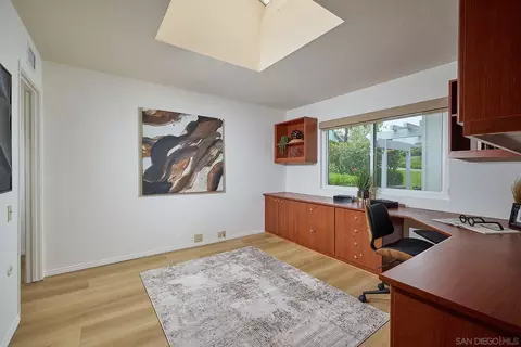 2162 Caminito Circulo Sur, La Jolla, CA 92037 photo 18