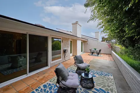 2162 Caminito Circulo Sur, La Jolla, CA 92037 photo 24