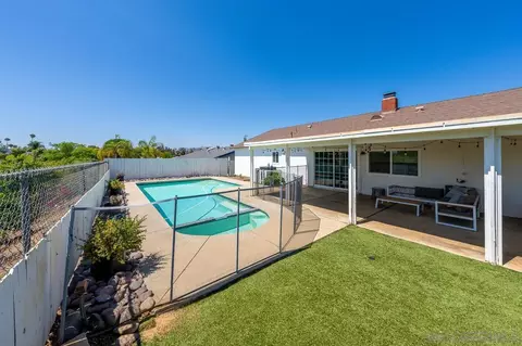 Exterior - 643 Mclain St, Escondido, CA 92027 photo 5 of 9