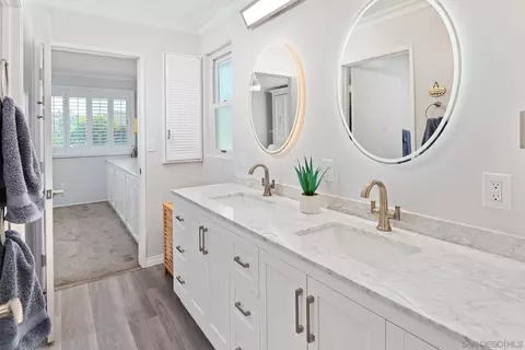 Bath - 3113 Orleans E, San Diego, CA 92110 photo 2 of 4