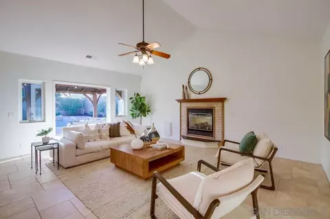 Living - 14590 Kent Hill Way, Poway, CA 92064 photo 1 of 2