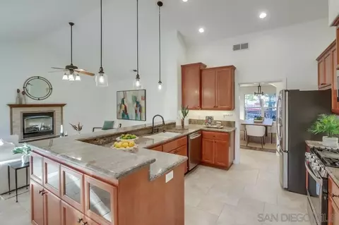 Kitchen - 14590 Kent Hill Way, Poway, CA 92064 photo 5 of 5