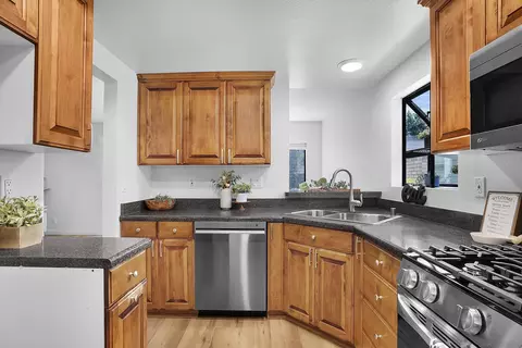 1059 Shadowridge Dr #9, Vista, CA 92081 photo 8