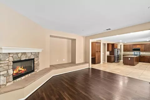 Living - 2959 Burnet Dr, Escondido, CA 92027 photo 7 of 11