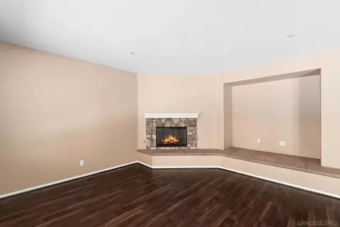 Living - 2959 Burnet Dr, Escondido, CA 92027 photo 6 of 11