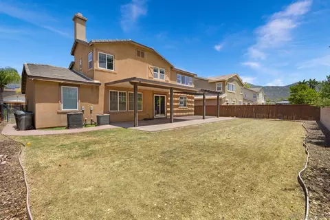 Exterior - 2959 Burnet Dr, Escondido, CA 92027 photo 5 of 9
