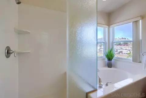 Bath - 1752 Russet Leaf Ct, El Cajon, CA 92019 photo 3 of 7