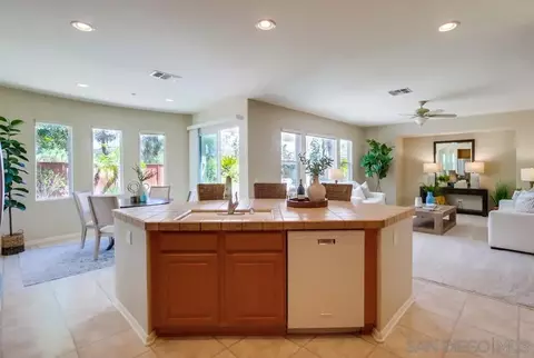Kitchen - 1752 Russet Leaf Ct, El Cajon, CA 92019 photo 4 of 4