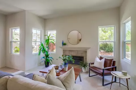 Living - 1752 Russet Leaf Ct, El Cajon, CA 92019 photo 2 of 6
