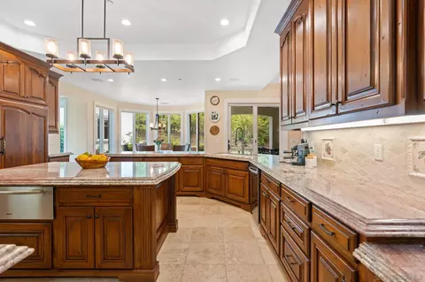 Kitchen - 546 Morro Hills Rd, Fallbrook, CA 92028 photo 4 of 4