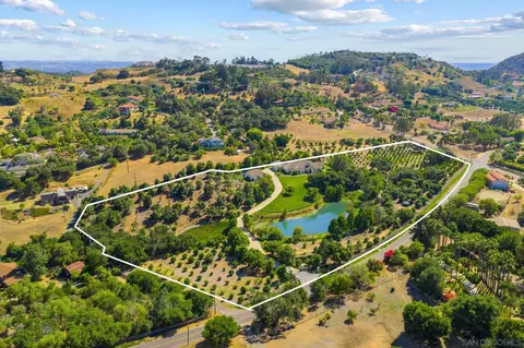 546 Morro Hills Rd, Fallbrook, CA 92028