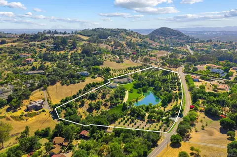 View/Area - 546 Morro Hills Rd, Fallbrook, CA 92028 photo 7 of 12