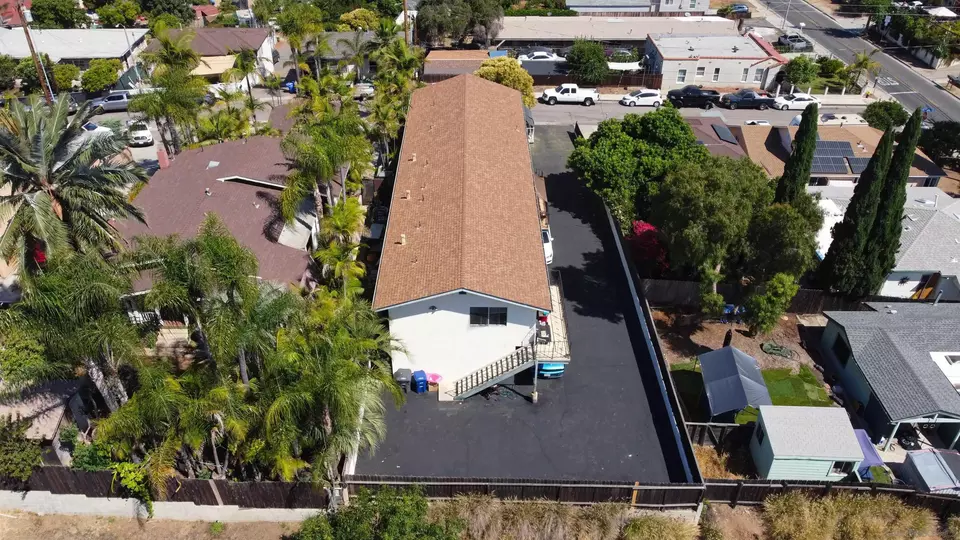 View/Area - 327-31 E Orange St, Vista, CA 92084 photo 7 of 11