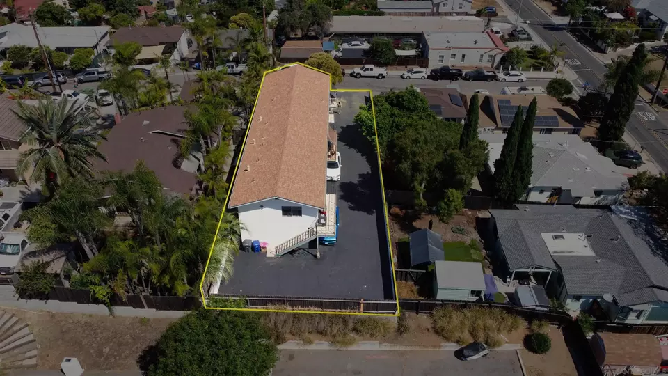 View/Area - 327-31 E Orange St, Vista, CA 92084 photo 8 of 11