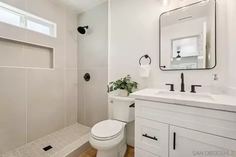 Bath - 1551 Tarleton St, Spring Valley, CA 91977 photo 1 of 2