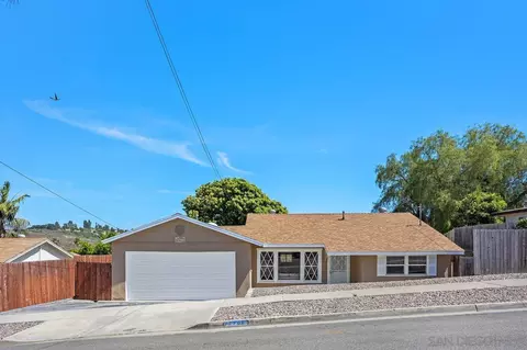 Exterior - 2709 Lancelot Dr, Oceanside, CA 92054 photo 6 of 9
