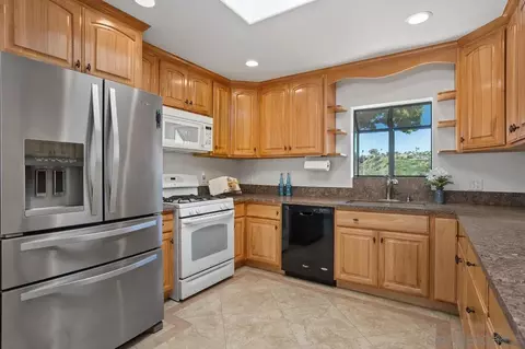 Kitchen - 2709 Lancelot Dr, Oceanside, CA 92054 photo 2 of 3