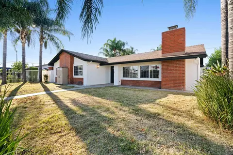 16117 Nordhoff St, North Hills, CA 91343