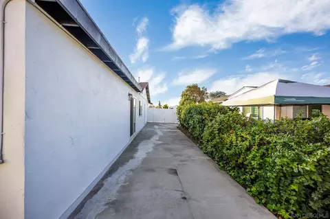 Exterior - 10340 Timberlane Way, Santee, CA 92071 photo 7 of 9