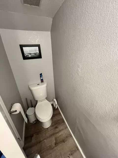 Bath - 8849 Tamberly Ln #C, Santee, CA 92071 photo 2 of 4