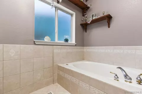5480 Heidi St, La Mesa, CA 91942 photo 16