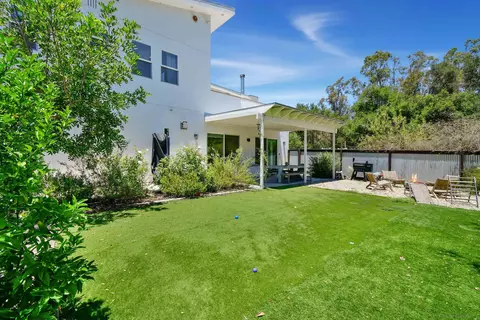 Exterior - 20102 Elm Ln, Escondido, CA 92029 photo 1 of 8