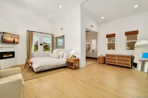 Bedroom - 20102 Elm Ln, Escondido, CA 92029 photo 1 of 4
