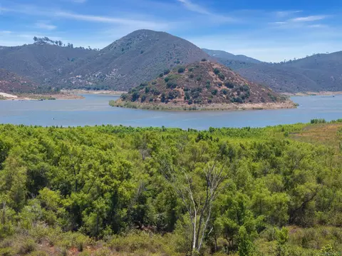 View/Area - 20102 Elm Ln, Escondido, CA 92029 photo 4 of 6