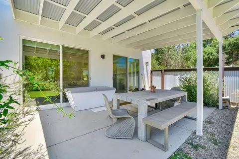Exterior - 20102 Elm Ln, Escondido, CA 92029 photo 5 of 8
