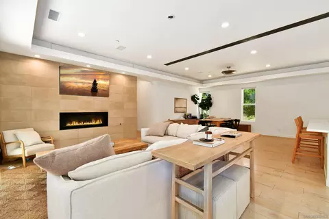 Living - 20102 Elm Ln, Escondido, CA 92029 photo 2 of 3