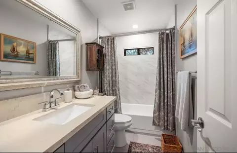 Bath - 2708 Grove Ave, Carlsbad, CA 92008 photo 3 of 4