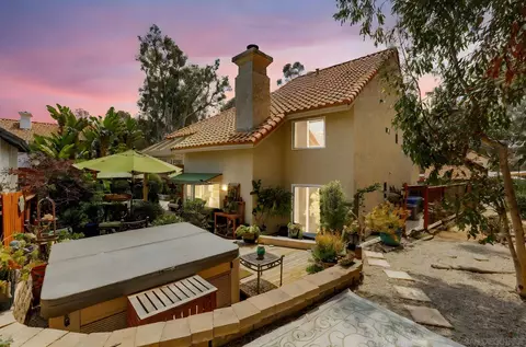 Exterior - 2708 Grove Ave, Carlsbad, CA 92008 photo 15 of 24