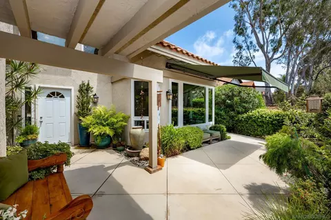Exterior - 2708 Grove Ave, Carlsbad, CA 92008 photo 4 of 24