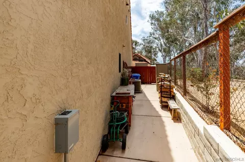 Exterior - 2708 Grove Ave, Carlsbad, CA 92008 photo 7 of 24