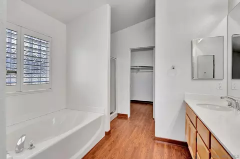 Bath - 2361 Columbine Dr, Alpine, CA 91901 photo 1 of 2