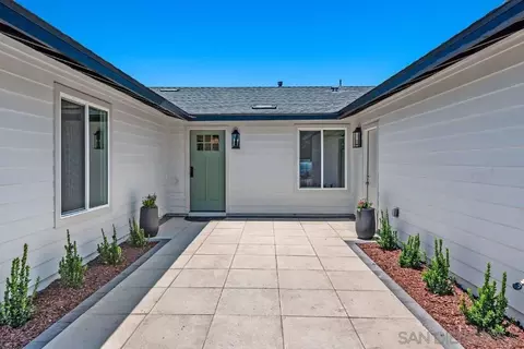 13026 Gate Dr, Poway, CA 92064 photo 3