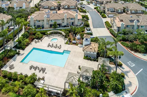 View/Area - 4640 Los Alamos Way #A, Oceanside, CA 92057 photo 2 of 11