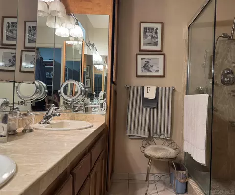 Bath - 1445 Murray Ave, El Cajon, CA 92020 photo 1 of 1