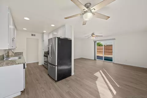 Living - 2155 E Washington Ave, Escondido, CA 92027 photo 11 of 11
