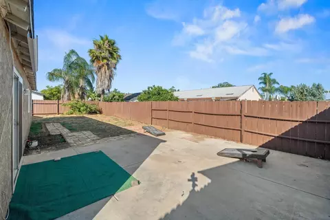 Exterior - 2155 E Washington Ave, Escondido, CA 92027 photo 8 of 14