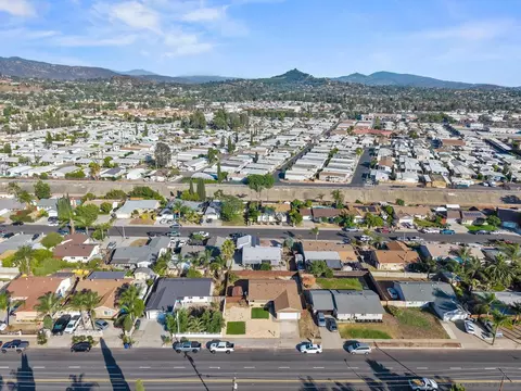 View/Area - 2155 E Washington Ave, Escondido, CA 92027 photo 13 of 14
