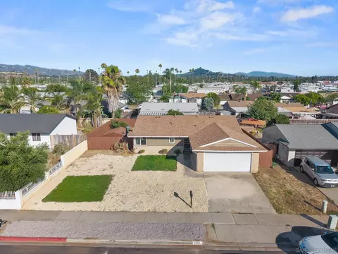 View/Area - 2155 E Washington Ave, Escondido, CA 92027 photo 1 of 14