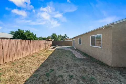 Exterior - 2155 E Washington Ave, Escondido, CA 92027 photo 12 of 14