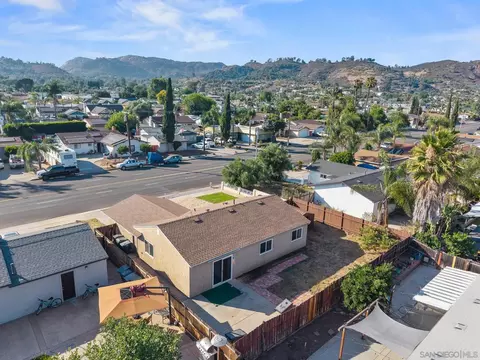 View/Area - 2155 E Washington Ave, Escondido, CA 92027 photo 5 of 14