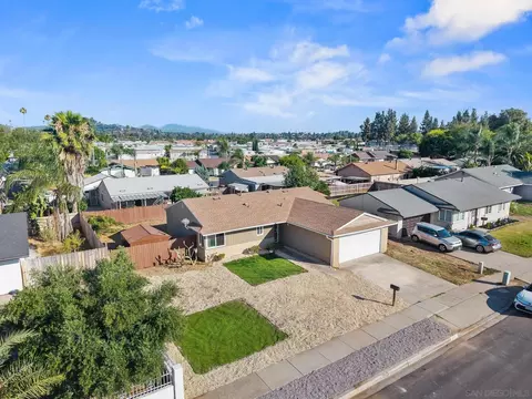 View/Area - 2155 E Washington Ave, Escondido, CA 92027 photo 2 of 14