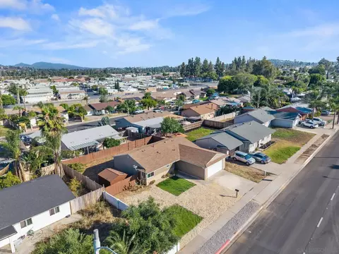 View/Area - 2155 E Washington Ave, Escondido, CA 92027 photo 9 of 14