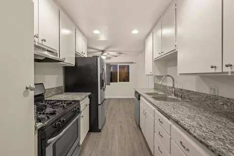 Kitchen - 2155 E Washington Ave, Escondido, CA 92027 photo 6 of 7