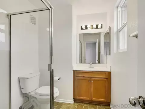Bath - 10214 Daybreak Ln #5, Santee, CA 92071 photo 4 of 5
