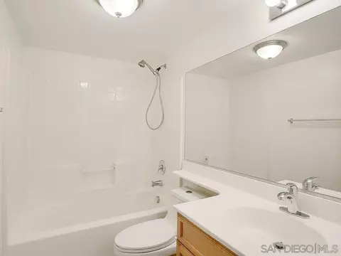 Bath - 10214 Daybreak Ln #5, Santee, CA 92071 photo 5 of 5