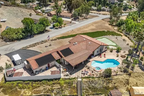 25980 Forest Dr, Escondido, CA 92026 photo 2
